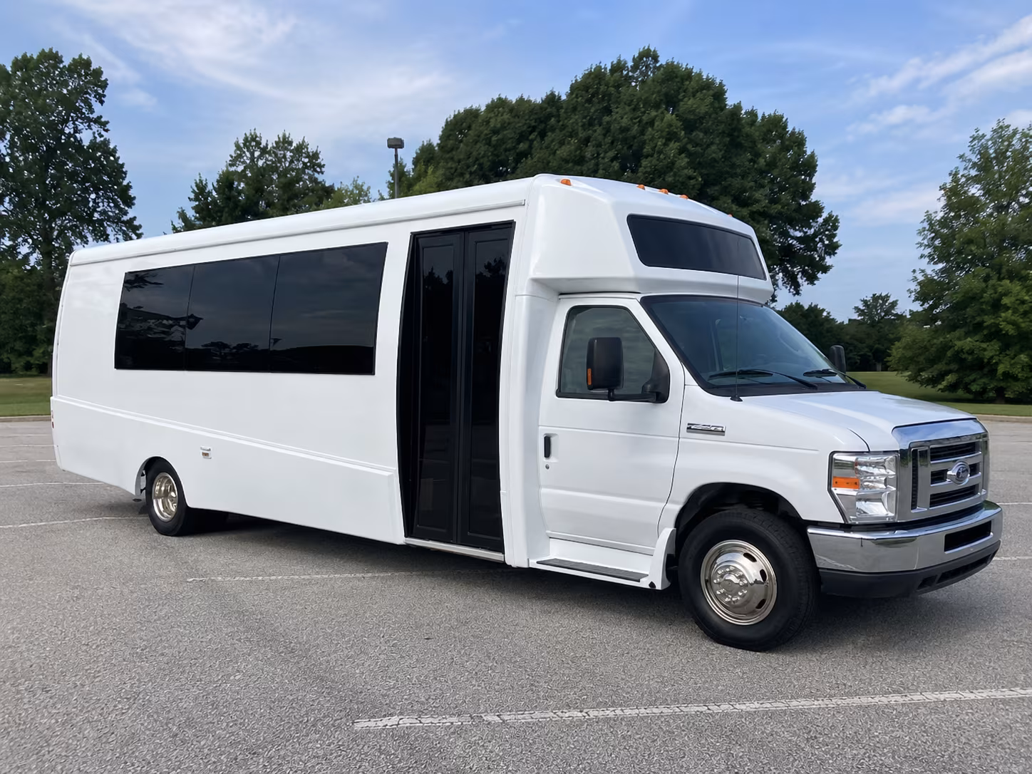 grand island 18 passenger party bus