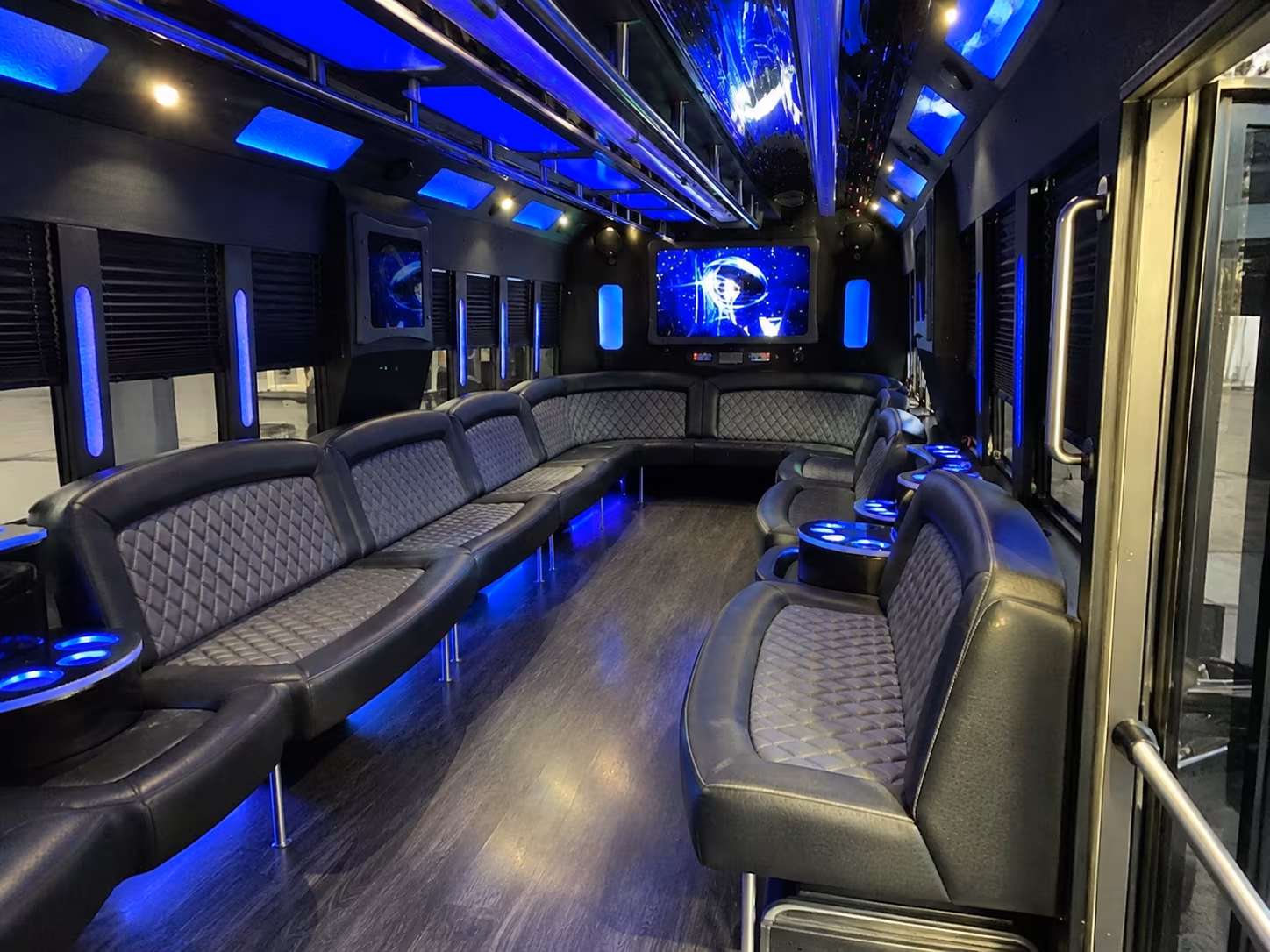 grand island 28 passenger party bus interior
