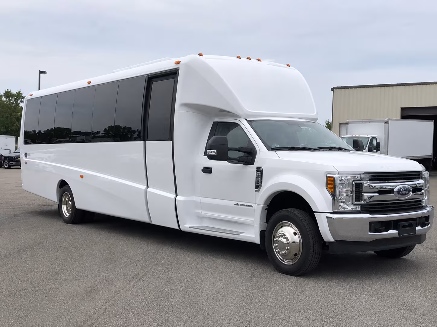 minibuses and sprinter limos for smaller grand island prom groups